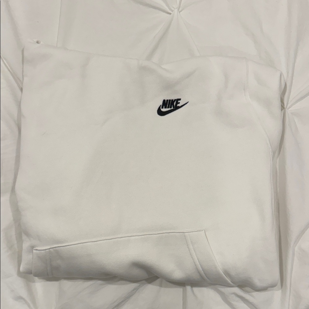 Nike Classic White Sweatshirt